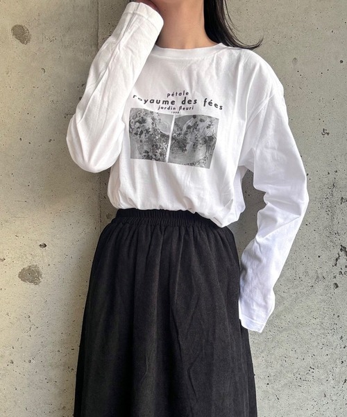 etta(エタ)の「韓国っぽモノクロロンT/長袖Tシャツ(Tシャツ/カットソー・レディース・ホワイト・MEDIUM/SMALL/LARGE)」の4枚目の写真