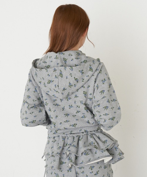 RAY CASSIN(レイカズン)の「ロゴパッチワークパーカー(パーカー・レディース・ホワイト系その他/ホワイト/ネイビー/グレー系その他2・FREE)」の21枚目の写真