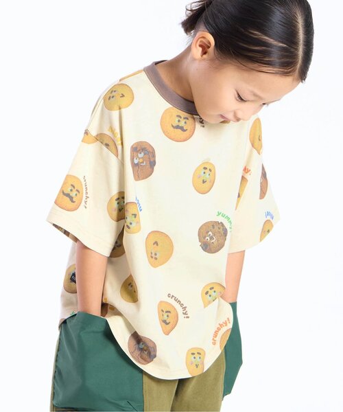 F.O.KIDS(エフオーキッズ)の「総柄Tシャツ_ジュニア対応(Tシャツ/カットソー・キッズ・キナリ/パープル/オフホワイト・110/100/90/80/140/130/120)」の1枚目の写真