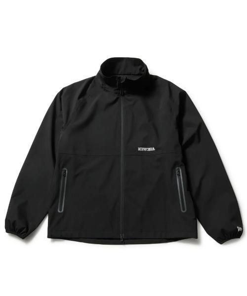 NEW ERA(ニューエラ)の「【NEW ERA】 ニューエラゴルフ Rain Jacket GF RAIN JKT STAND CL OUTLINE NE BLK(その他アウター・メンズ・ブラック・LARGE/MEDIUM/X-LARGE)」の1枚目の写真
