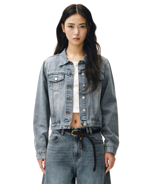 DECET WOMEN(デケット ウーマン)の「Cropped Denim Jacket DCWJK002LIGHTBLUE(デニムジャケット・レディース・その他・SMALL/MEDIUM/LARGE)」の2枚目の写真