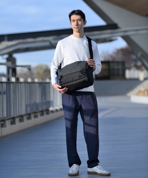 ace.（エース）の「ショルダーバッグ エブスタ 15L A4サイズ 14インチPC メッセンジャー 20081（ショルダーバッグ・メンズ・ブラック・FREE）」の2枚目の写真