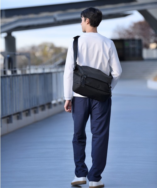 ace.（エース）の「ショルダーバッグ エブスタ 15L A4サイズ 14インチPC メッセンジャー 20081（ショルダーバッグ・メンズ・ブラック・FREE）」の4枚目の写真