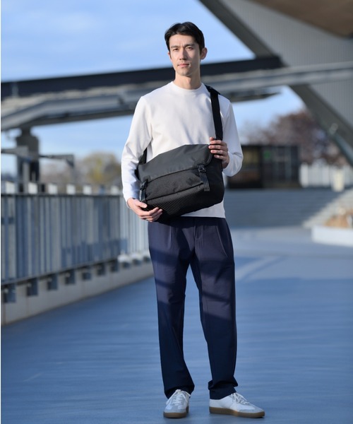 ace.（エース）の「ショルダーバッグ エブスタ 15L A4サイズ 14インチPC メッセンジャー 20081（ショルダーバッグ・メンズ・ブラック・FREE）」の5枚目の写真