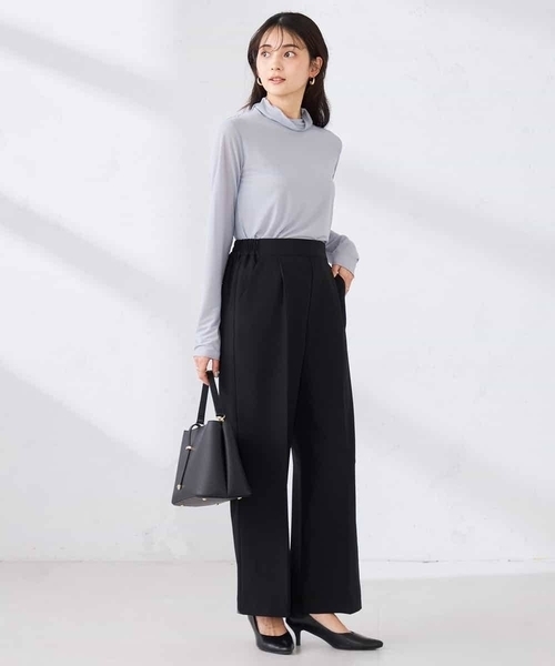 a.v.v（アーヴェヴェ）の「ｼｱｰﾊｲﾈｯｸｶｯﾄｿｰ（Tシャツ/カットソー・レディース・アイボリー/ダークインディゴブルー・40/38/36）」の4枚目の写真