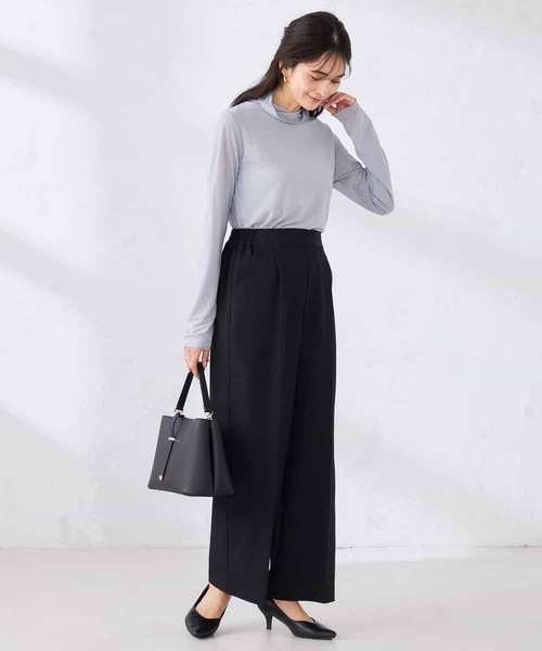 a.v.v（アーヴェヴェ）の「ｼｱｰﾊｲﾈｯｸｶｯﾄｿｰ（Tシャツ/カットソー・レディース・アイボリー/ダークインディゴブルー・40/38/36）」の5枚目の写真