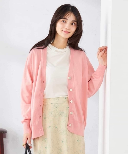 a.v.v（アーヴェヴェ）の「ｼｱｰﾊｲﾈｯｸｶｯﾄｿｰ（Tシャツ/カットソー・レディース・アイボリー/ダークインディゴブルー・40/38/36）」の20枚目の写真