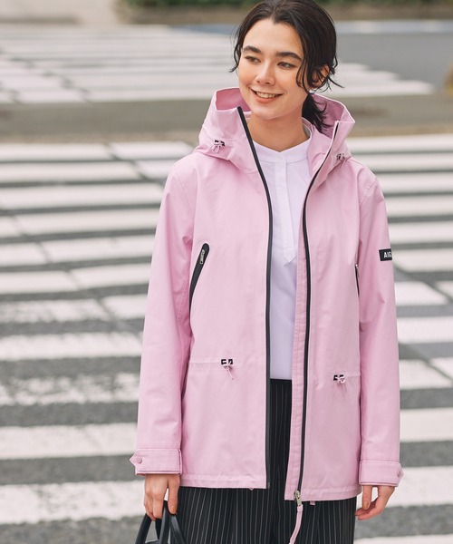 AIGLE（エーグル）の「透湿防水 2レイヤー フーディジャケット RP（マウンテンパーカー・レディース・ダークネイビー/ホワイト/ピンク・44/42/40/38/36/34）」の19枚目の写真