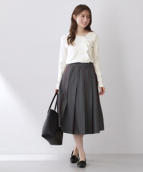 index（インデックス）の「アシメラッフルフリルトップス【洗濯機OK】（Tシャツ/カットソー・レディース・ネイビー/サンドベージュ/オフホワイト・36/42/40/38）」の12枚目の写真