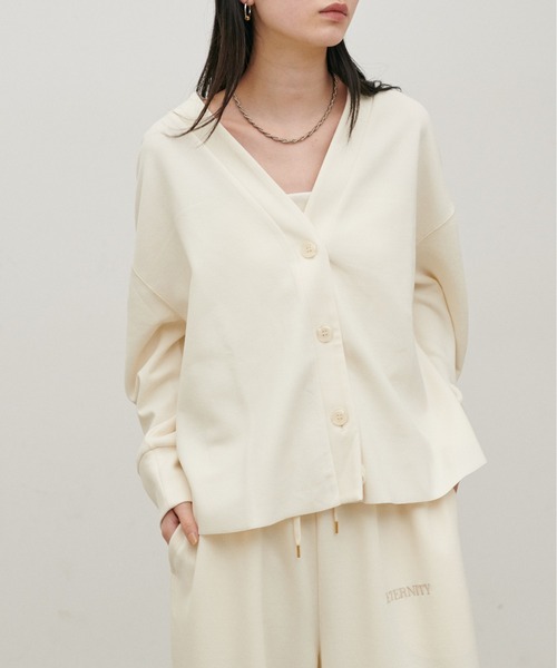 LARUTA(ラルータ)の「【LARUTA】サンディカットジャージーカーデ(カーディガン/ボレロ・レディース・オフホワイト/ブラック/ネイビー・MEDIUM)」の2枚目の写真