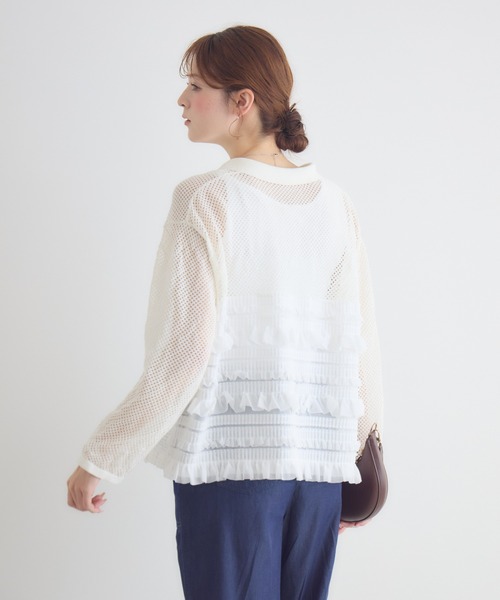 KATHARINE ROSS（キャサリンロス）の「【KATHARINE ROSS】メッシュフリルニットシャツ（シャツ/ブラウス・レディース・ホワイト/グレー・FREE）」の3枚目の写真