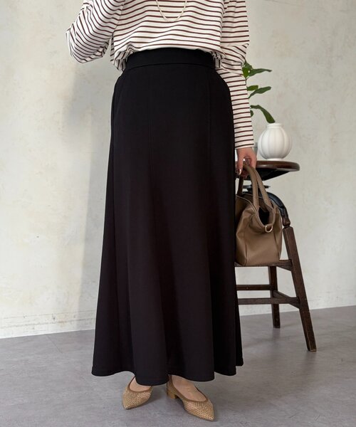 Chez toi（シェトワ）の「梨地セミフレアスカート（スカート・レディース・ブルー/ネイビー/オレンジ/ブラック・FREE）」の6枚目の写真