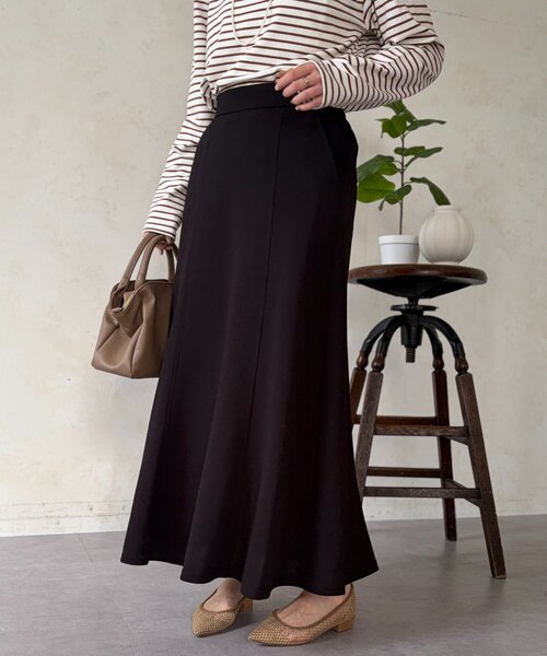 Chez toi（シェトワ）の「梨地セミフレアスカート（スカート・レディース・ブルー/ネイビー/オレンジ/ブラック・FREE）」の7枚目の写真