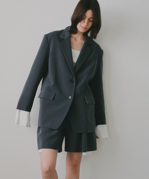 MANOF(マノフ)の「FLARED SHORT PANTS(その他パンツ・レディース・イエロー/チャコールグレー/ブラック/ベージュ・M/S)」の13枚目の写真