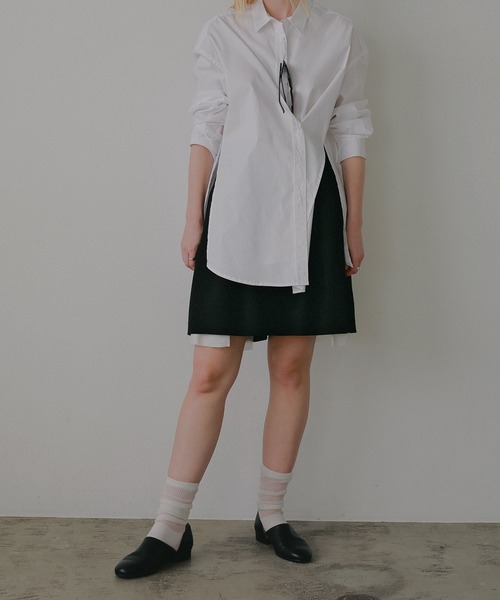 MANOF(マノフ)の「FLARED SHORT PANTS(その他パンツ・レディース・イエロー/チャコールグレー/ブラック/ベージュ・M/S)」の16枚目の写真