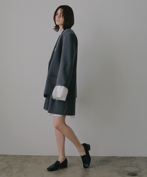 MANOF(マノフ)の「FLARED SHORT PANTS(その他パンツ・レディース・イエロー/チャコールグレー/ブラック/ベージュ・M/S)」の15枚目の写真