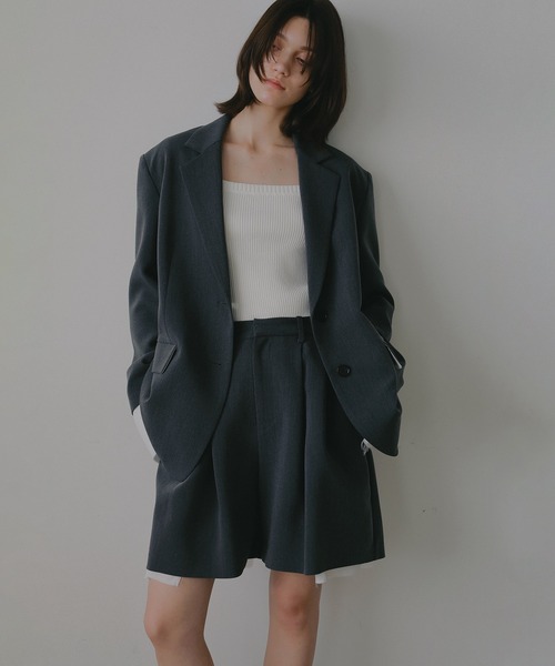 MANOF(マノフ)の「FLARED SHORT PANTS(その他パンツ・レディース・イエロー/チャコールグレー/ブラック/ベージュ・M/S)」の22枚目の写真