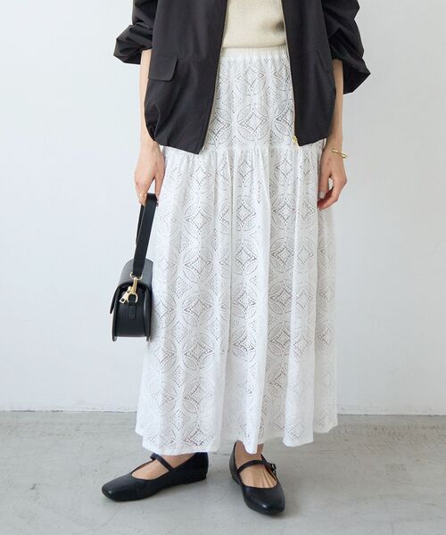 le.coeur blanc（ルクールブラン）の「レースギャザーキリカエスカート（スカート・レディース・オフホワイト/ブラック・38）」の10枚目の写真