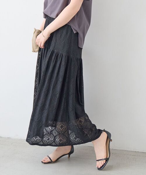 le.coeur blanc（ルクールブラン）の「レースギャザーキリカエスカート（スカート・レディース・オフホワイト/ブラック・38）」の21枚目の写真