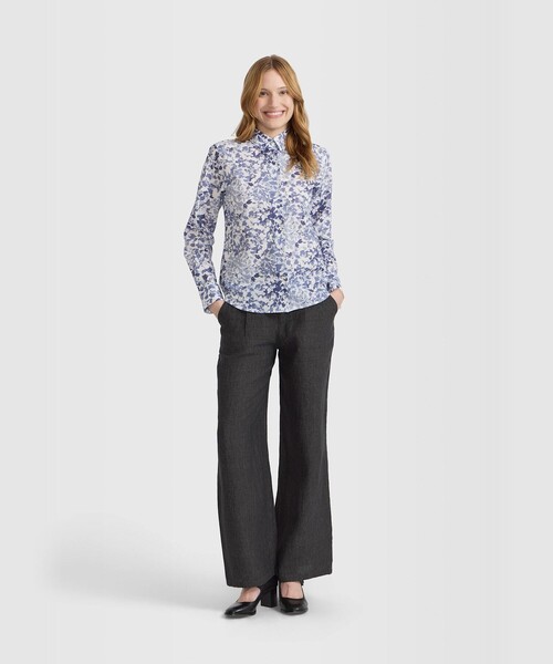 agnes b.（アニエスベー）の「フラワープリント コットン 長袖 ブラウス "Jasmine"（シャツ/ブラウス・レディース・ブルー系その他・36/38/40/42）」の6枚目の写真