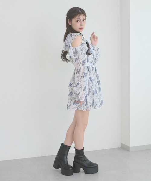 Ambre Neige(アンブルネージュ)の「ruffle design flower mini dress / ラッフルデザインハナガラミニワンンピース(ワンピース・レディース・オフホワイト/ブラック・FREE)」の13枚目の写真