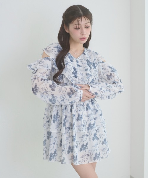 Ambre Neige(アンブルネージュ)の「ruffle design flower mini dress / ラッフルデザインハナガラミニワンンピース(ワンピース・レディース・オフホワイト/ブラック・FREE)」の6枚目の写真