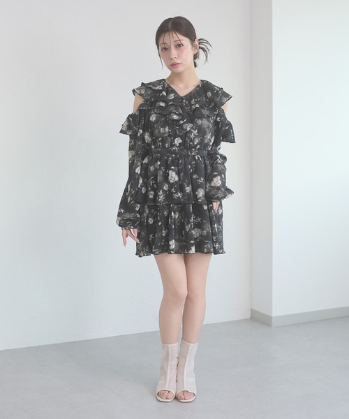 Ambre Neige(アンブルネージュ)の「ruffle design flower mini dress / ラッフルデザインハナガラミニワンンピース(ワンピース・レディース・オフホワイト/ブラック・FREE)」の20枚目の写真