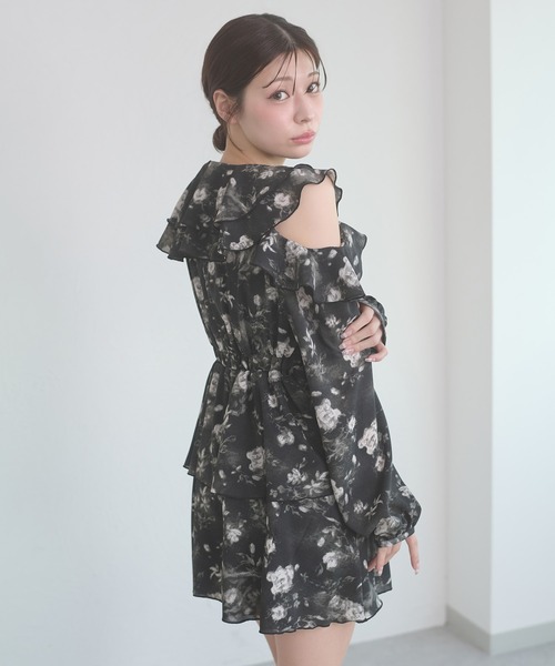 Ambre Neige(アンブルネージュ)の「ruffle design flower mini dress / ラッフルデザインハナガラミニワンンピース(ワンピース・レディース・オフホワイト/ブラック・FREE)」の17枚目の写真