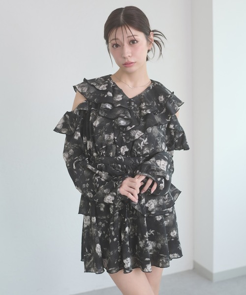 Ambre Neige(アンブルネージュ)の「ruffle design flower mini dress / ラッフルデザインハナガラミニワンンピース(ワンピース・レディース・オフホワイト/ブラック・FREE)」の15枚目の写真