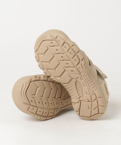 KEEN(キーン)の「NEWPORT H2 / ニューポート エイチツー / キッズ サンダル(サンダル・キッズ・ベージュ・21cm/20cm/23.5cm/22.5cm/22cm)」の3枚目の写真
