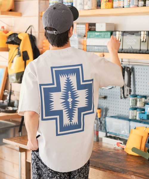 PENDLETON(ペンドルトン)の「【PENDLETON(ペンドルトン)】別注SOLOTEXバックプリントTシャツ26SS(Tシャツ/カットソー・メンズ・グレー/ホワイト/チャコール/アイボリー/ホワイト系1・LARGE/MEDIUM)」の1枚目の写真
