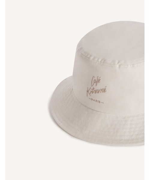 Maison Kitsune(メゾンキツネ)の「BUCKET HAT(ハット・メンズ・ライトベージュ・U)」の2枚目の写真