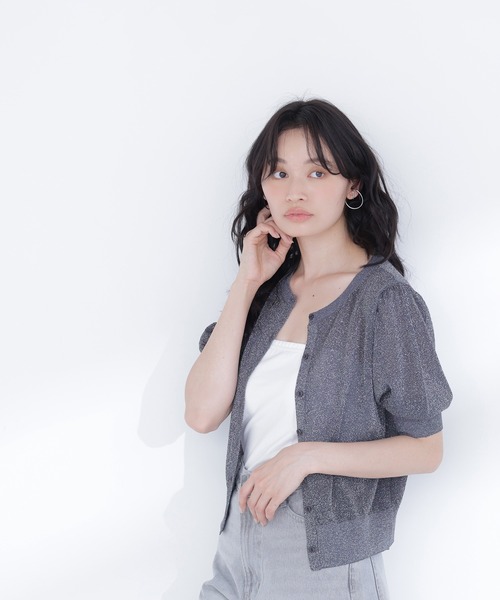 NATURAL BEAUTY BASIC(ナチュラルビューティーベーシック)の「ハーフスリーブラメカーディガン(カーディガン/ボレロ・レディース・チャコールグレー/ピンク/ベージュ・フリ-)」の5枚目の写真