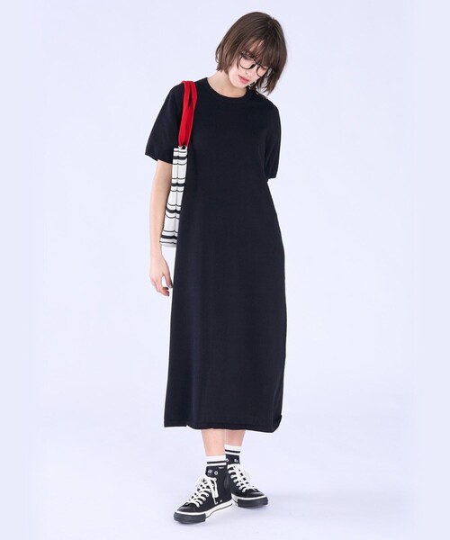 To b. by agnes b.（トゥービーバイアニエスベー）の「WEBスペシャル ショルダーボタン コットン 半袖 ニット ワンピース（ワンピース・レディース・ブラック・FREE）」の2枚目の写真