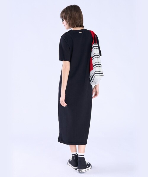 To b. by agnes b.（トゥービーバイアニエスベー）の「WEBスペシャル ショルダーボタン コットン 半袖 ニット ワンピース（ワンピース・レディース・ブラック・FREE）」の4枚目の写真