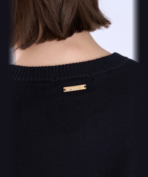 To b. by agnes b.（トゥービーバイアニエスベー）の「WEBスペシャル ショルダーボタン コットン 半袖 ニット ワンピース（ワンピース・レディース・ブラック・FREE）」の5枚目の写真