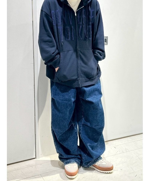 CONVERSE TOKYO(コンバーストウキョウ)の「PATCHWORK LOGO ZIP HOODIE(パーカー・レディース・ネイビー/ライトグレー/ブラック・SMALL/MEDIUM)」の17枚目の写真