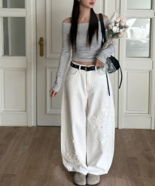 FREE STYLISTS（フリー スタイリスト）の「YUGA_YGMC　　Korean-style  Flower embroidered barrel pants（デニムパンツ・レディース・ホワイト・S/M/L）」の9枚目の写真
