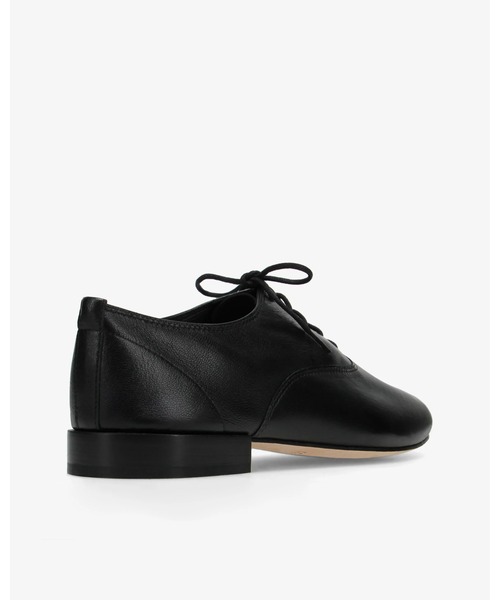 Repetto(レペット)の「Zizi オックスフォードシューズ - メンズ - EUサイズ / V388V(ドレスシューズ・メンズ・ブラック・40/41/42/43/44/45)」の2枚目の写真
