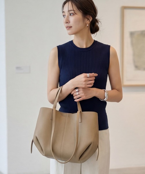 STYLE DELI（スタイルデリ）の「【DELI by】ニュアンスフォルムレザートート（トートバッグ・レディース・キャメル/ベージュ/ブラック・FREE）」の2枚目の写真