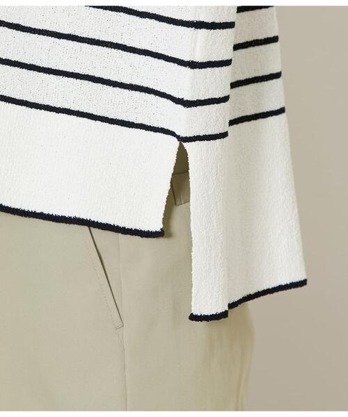 NEWYORKER(ニューヨーカー)の「ポリナイロンブークレーホールガーメント(R) フレンチスリーブニットプルオーバー(ニット/セーター・レディース・ブルー/アイボリー/ホワイト・MEDIUM/LARGE)」の9枚目の写真