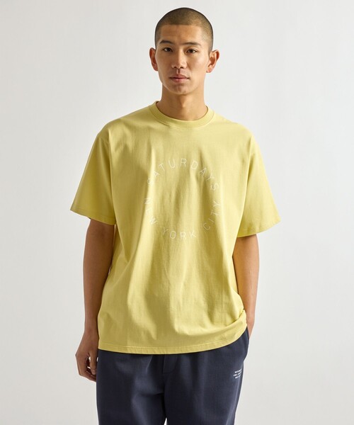 Saturdays NYC（サタデーズ ニューヨークシティ ）の「Circular Saturdays Logo T-Shirt（Tシャツ/カットソー・メンズ・ホワイト/ブラック/ダークブラウン/イエロー・S/M/XL/L）」の4枚目の写真