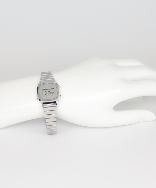 CASIO(カシオ)の「CASIO CLASSIC / LA670WES-7AJF(デジタル腕時計・レディース・シルバー・FREE)」の6枚目の写真