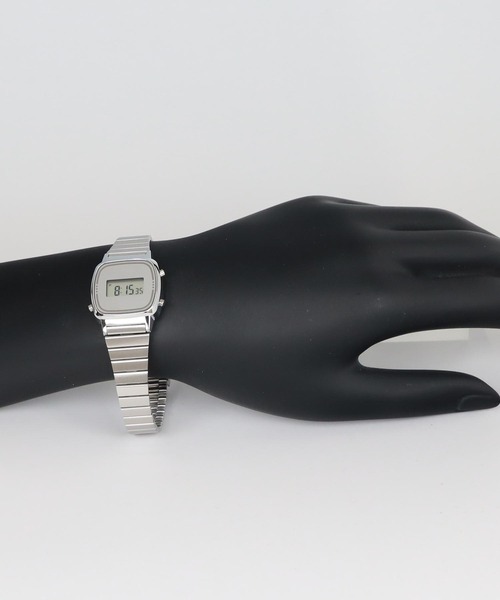 CASIO(カシオ)の「CASIO CLASSIC / LA670WES-7AJF(デジタル腕時計・レディース・シルバー・FREE)」の5枚目の写真