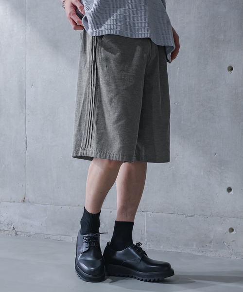 MDR(エムディアール)の「サイドプリーツオックスハーフパンツ【セットアップ対応】(その他パンツ・メンズ・ブルー/ブラック・L/M)」の4枚目の写真
