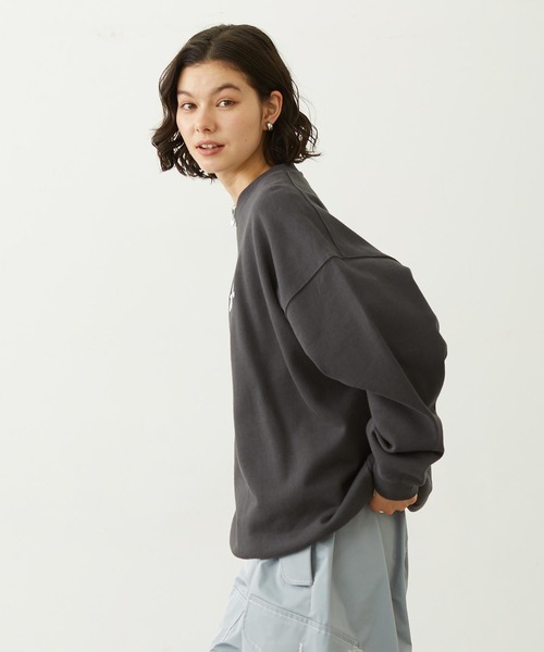 MILKFED.(ミルクフェド)の「ICING LOGO SAGARA WIDE CREW SWEAT TOP(スウェット・レディース・ピンク/チャコール/オフホワイト・M/L)」の16枚目の写真