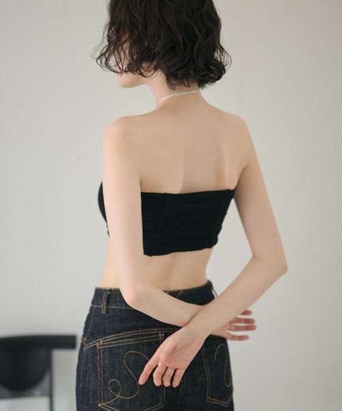 LAULEN(ローレン)の「back shirring cup In bandeau /バックシャーリングカップインベアトップ(チューブトップ・レディース・アイボリー/ブラック・FREE)」の7枚目の写真