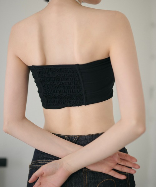 LAULEN(ローレン)の「back shirring cup In bandeau /バックシャーリングカップインベアトップ(チューブトップ・レディース・アイボリー/ブラック・FREE)」の17枚目の写真