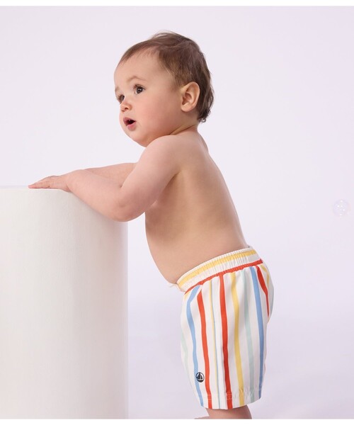 PETIT BATEAU（プチバトー）の「ストライプトランクス水着（水着・キッズ・ホワイト系その他・12MONTH/18MONTH/24MONTH/36MONTH）」の2枚目の写真