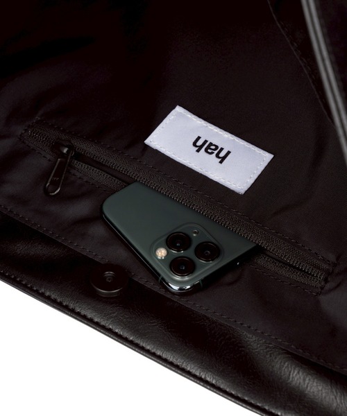 Never mind the XU / Chikashitsu+(ネバーマインド ザ エックスユー / チカシツプラス)の「【HAH ARCHIVE】HH Belted Bag 2-Way / 【ハーアーカイブ】HHベルテッドバッグ2ウェイワンショルダーバッグ(ショルダーバッグ・メンズ・ブラウン/ブラック・ONE SIZE)」の9枚目の写真